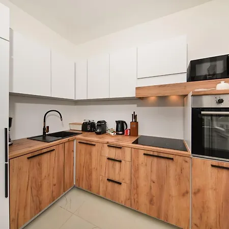 Luxury Nella With Seaview Apartament *