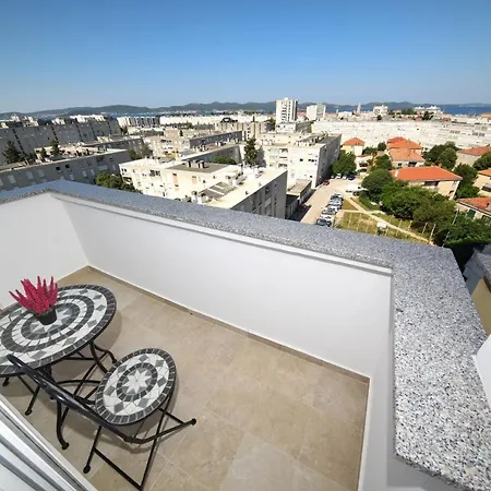 Luxury Nella With Seaview Apartment